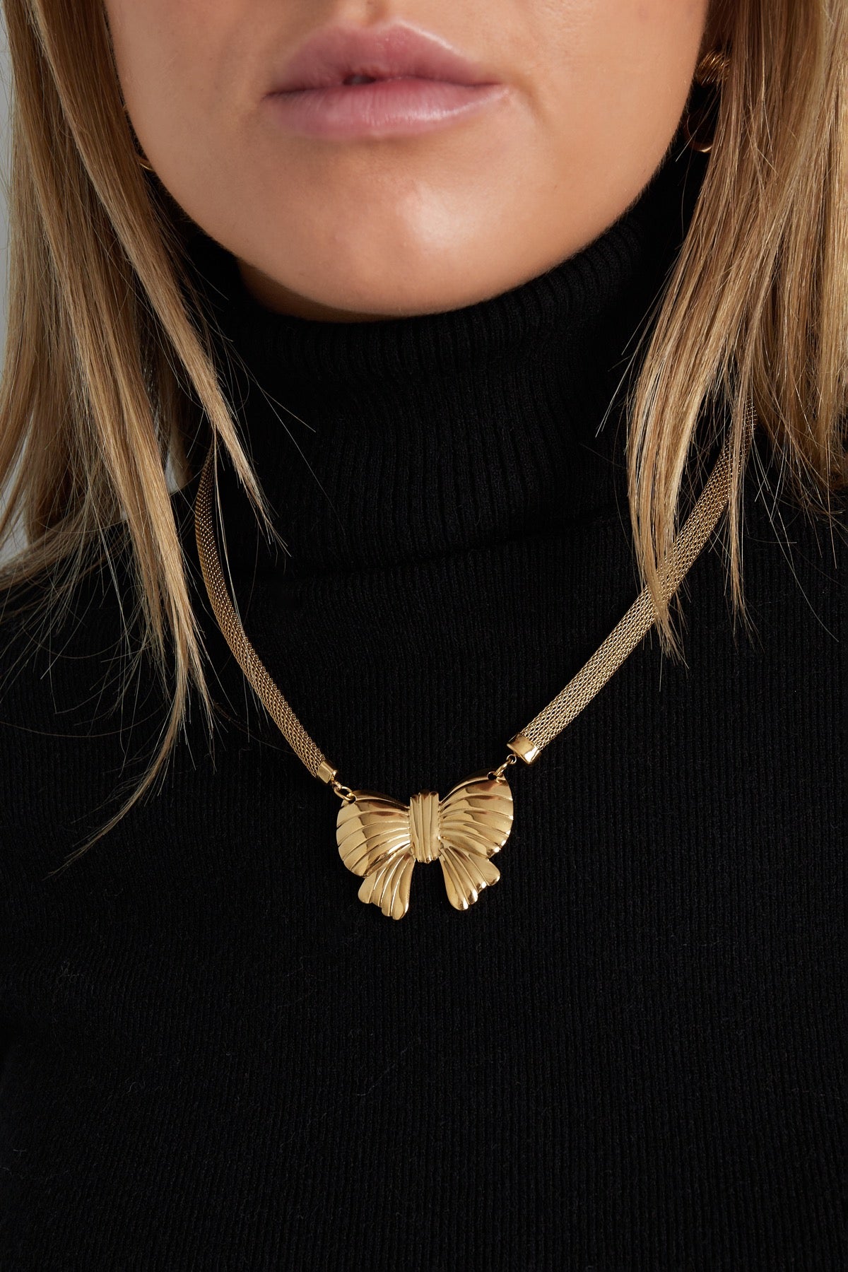 Big statement bow ketting